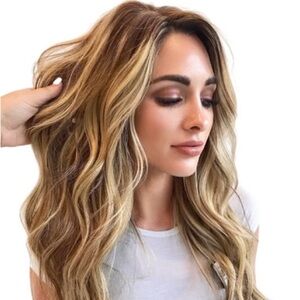 Lauren Ashtyn Light Volume Topper